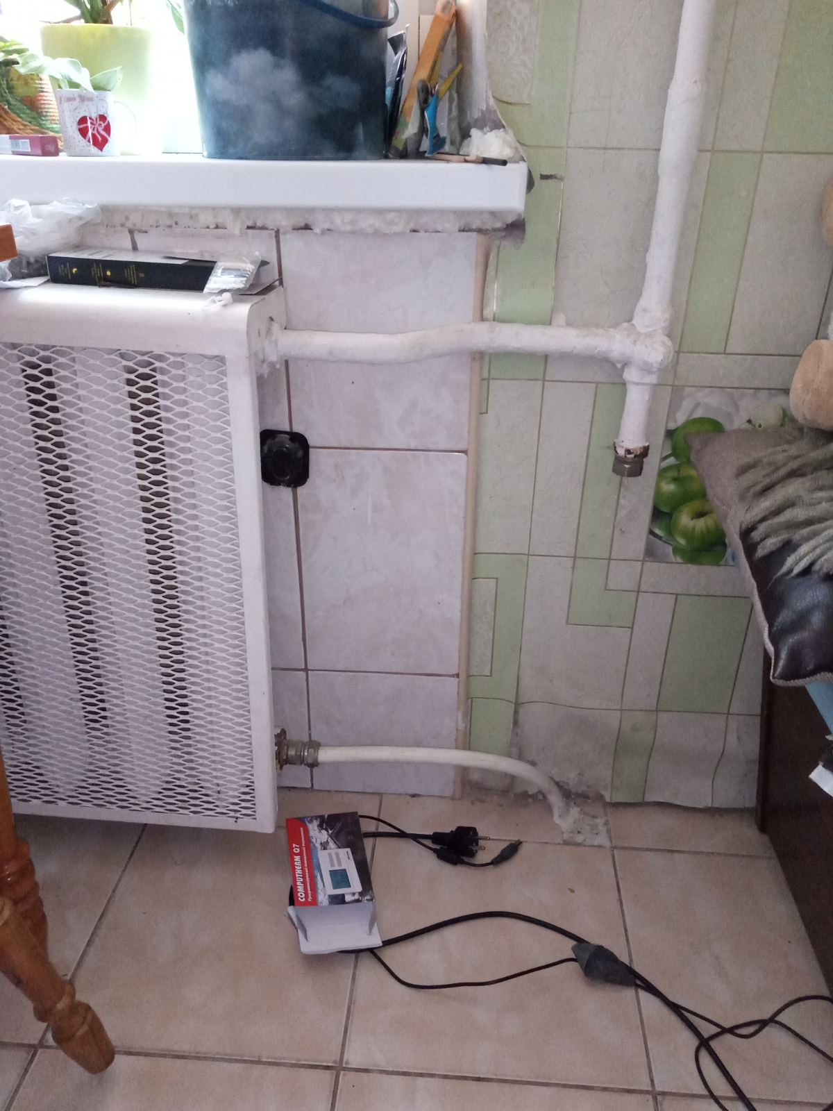 старый чугунный радиатор